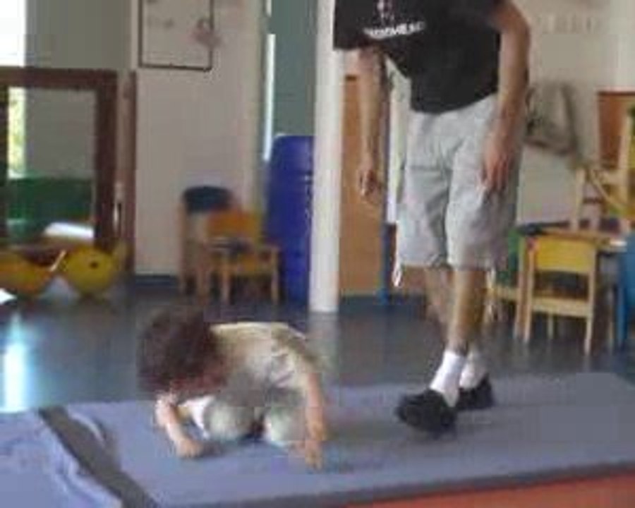 activite cirque à la creche de sérignan