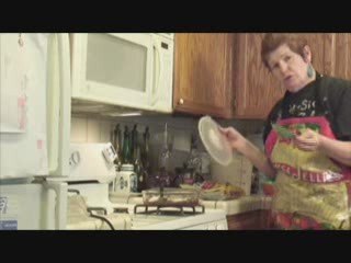 Evil Auntie Makes Chocolate (fudge)