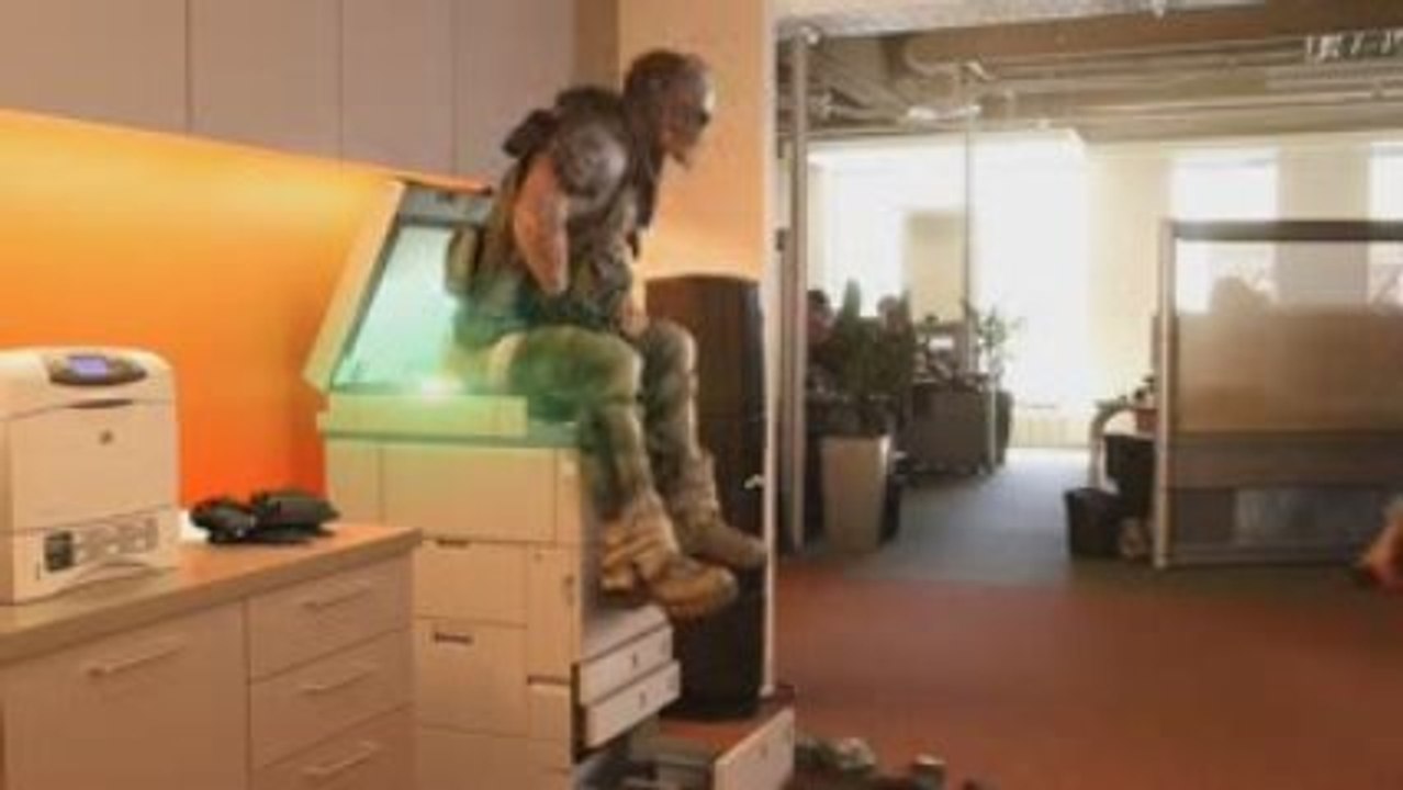 Army of Two: The 40th Day Salem and Rios in the office Trail