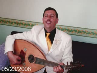 ADNAN ZEKİ BIYIK (POPSTAR MÜFTÜ)EVLERİNİN ÖNÜ BULGUR KAZANI