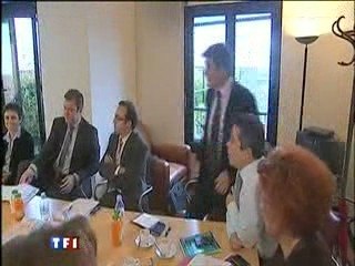 Les politiques pris dans la toile