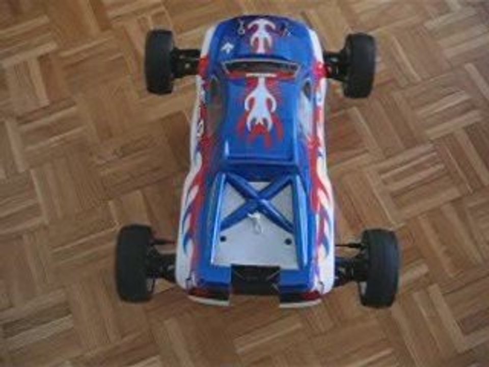 KYOSHO 4ROUES MOTRICES ET DIRECTRICES PARTIE2