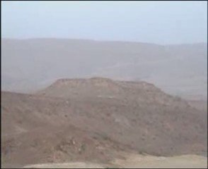 الحوثيون ..هجوم ساحق للجيش على أوكار الارهابيين الحوثيين3