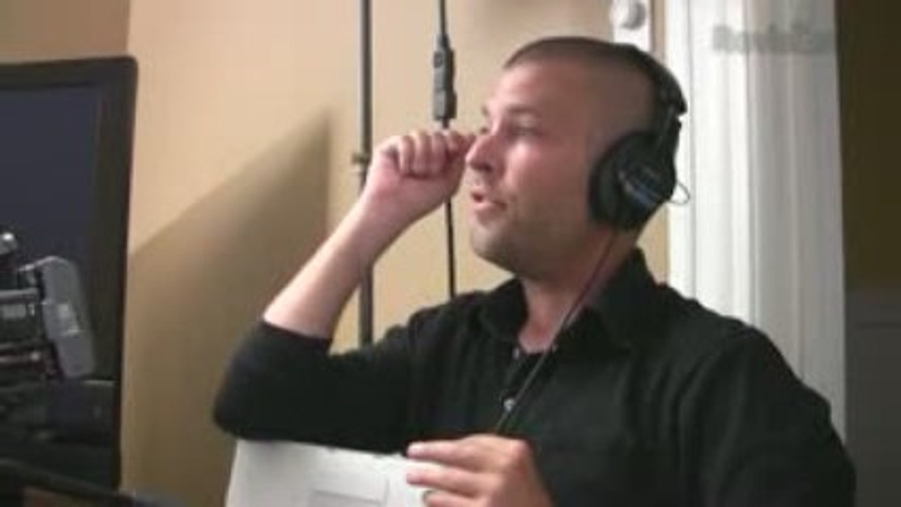 Kevin's Fancy New Hippie Shoes - Diggnation