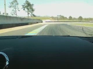 une femme au volant!!! bugatti le mans