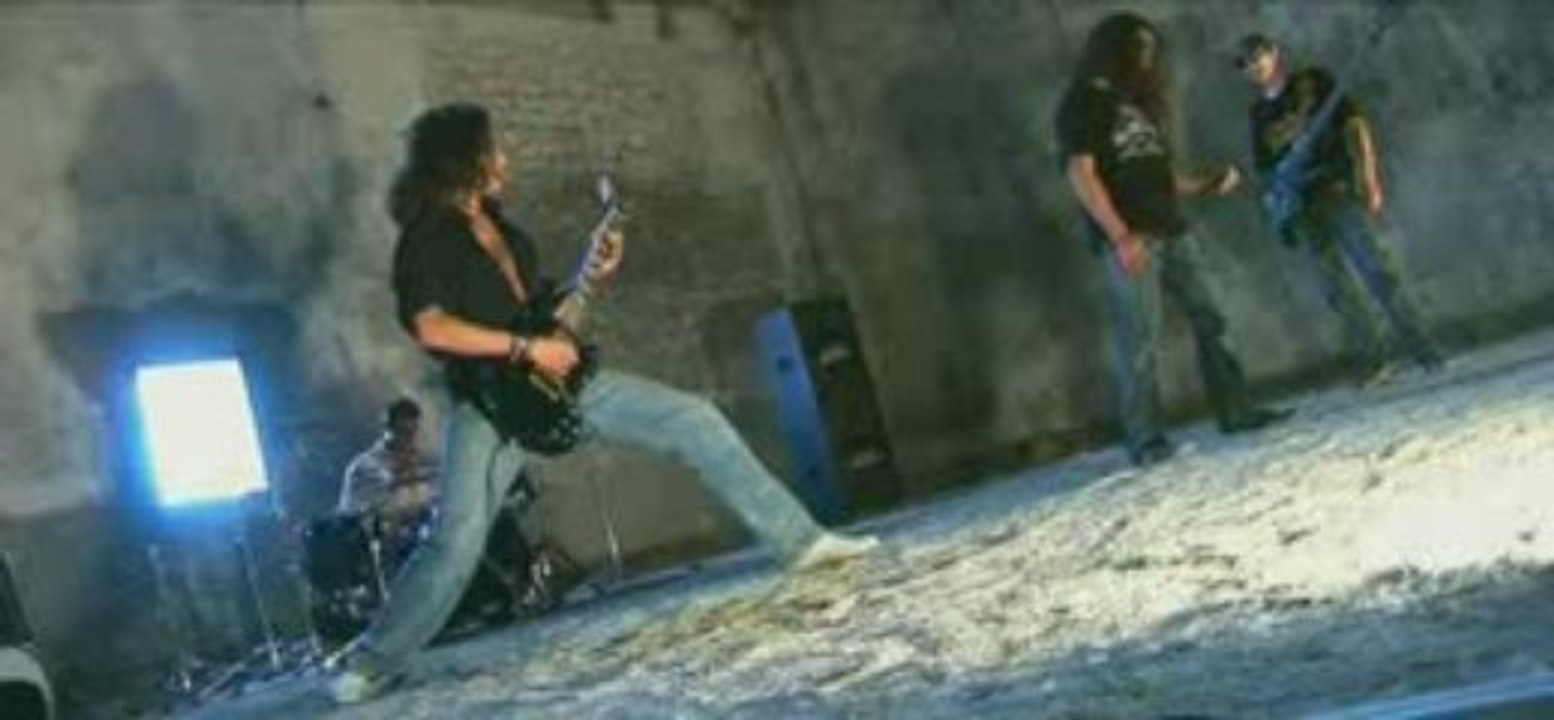 Highway, Clip : "In the circus of madness"