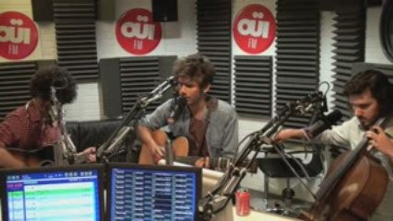 REVOLVER EN SESSION OUI FM
