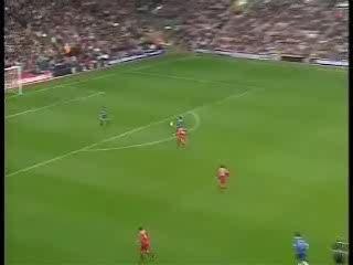 Football glissade poteau