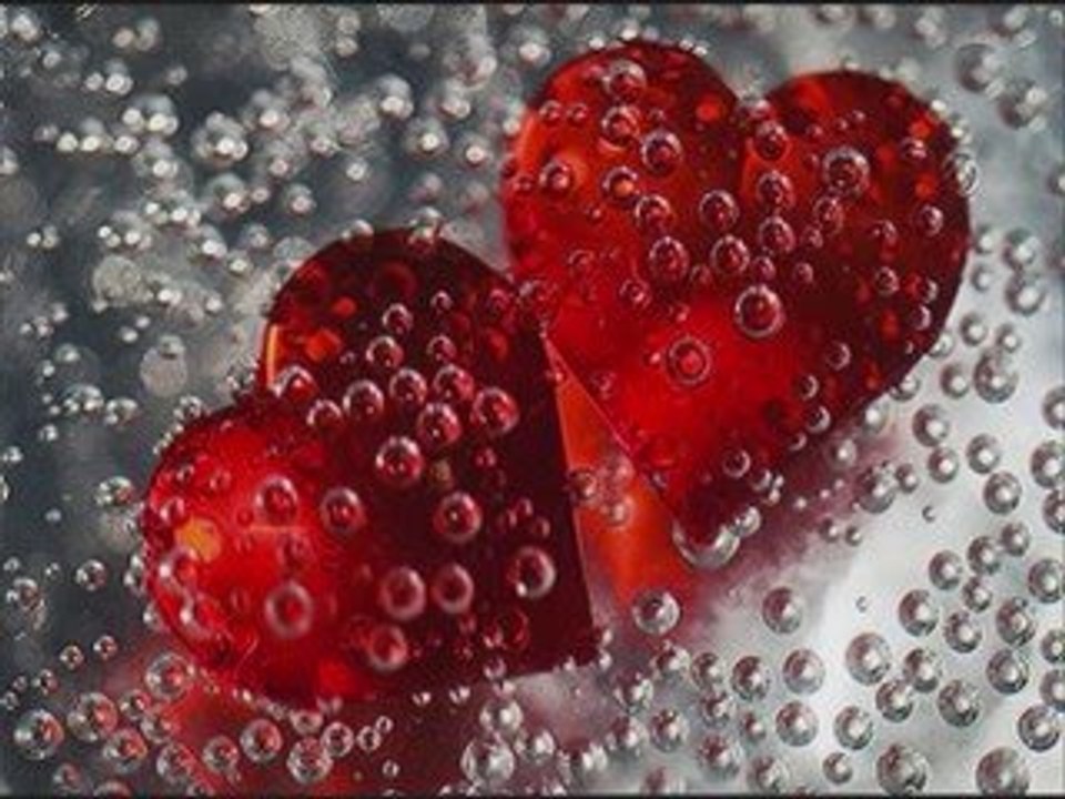 AŞK KÖPRÜ KURMAKTIR - Ufuk