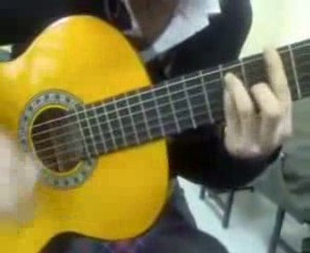 Liseli Kız Gitar Seni Benden Alan Hain Eller