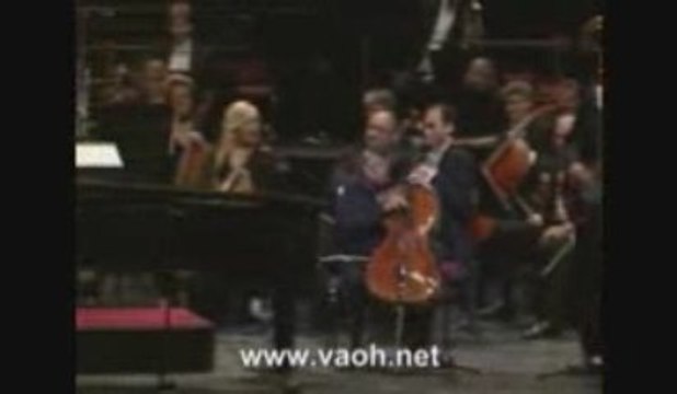 Stephen Harper sings Beatles song with Yo Yo Ma