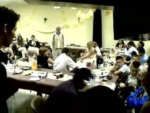 jean jacques qui chante une chanson