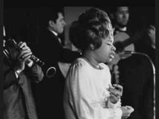 Lucha Reyes - Que Importa