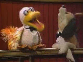 Seiji Ozawa on Sesame Street - Italian Street Song