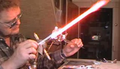 Maître verrier Eddie Légus, sculpteur sur verre au chalumeau