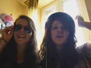 Yayou & Valou chantent Hot n Cold en karaoké