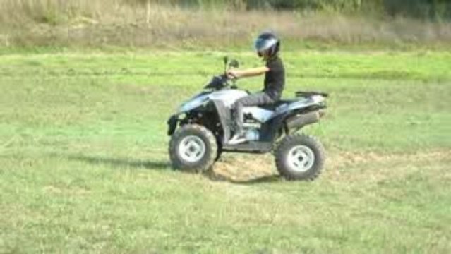 E-TON VECTOR 250 VXL 2006 par fille de 14 ans première fois le 2