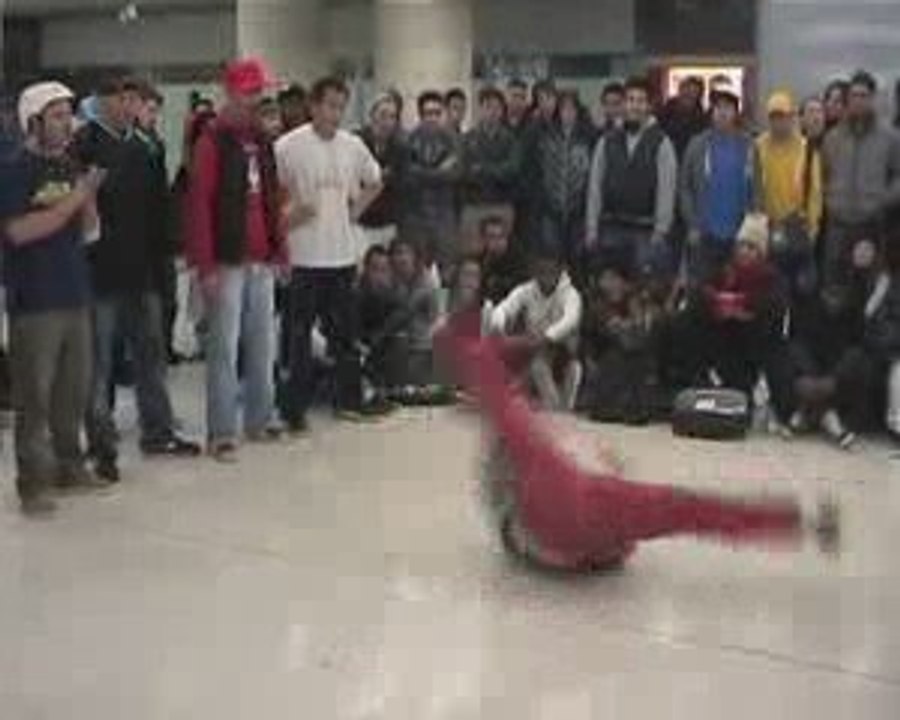 Battle Breakdance Gare de Lyon Paris - 22 mars 2009 #1