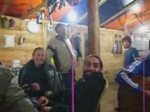 FATİH REYHAN-NENEM KURDU SİNİYİ GEL YE UŞAĞUM DEDİ