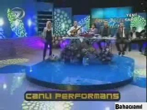 Baha Kutupta Yaz Gibi (Boynu Bükük Şarkılar)