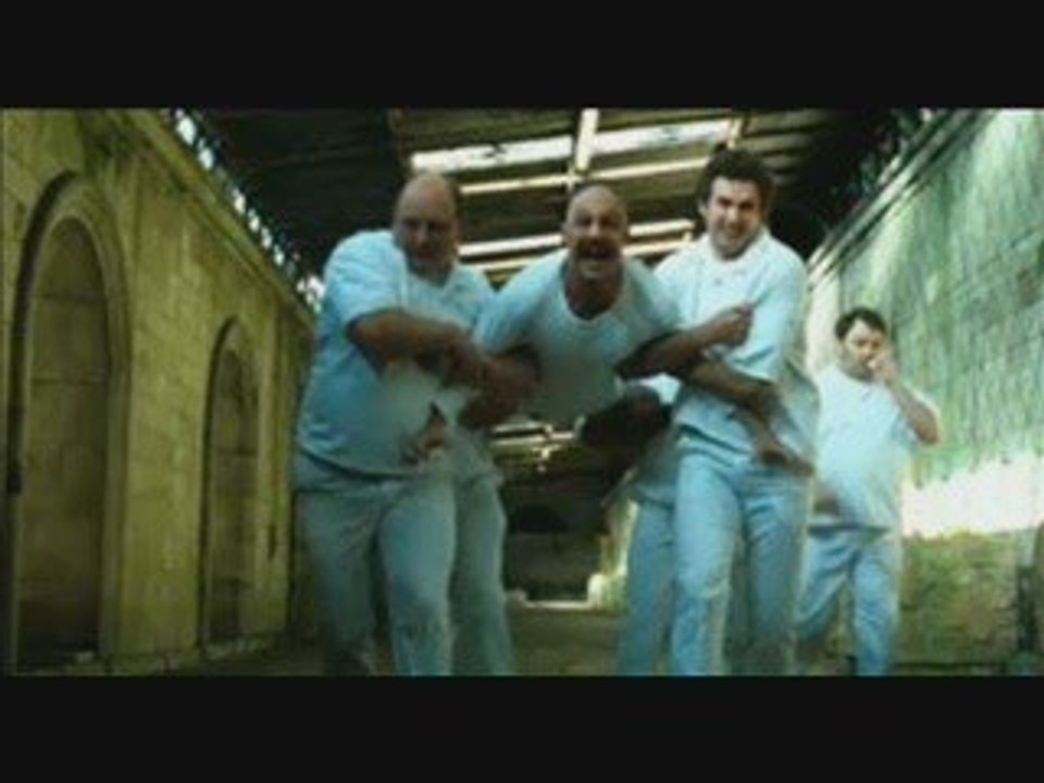 Watch Bronson  Online HD 2009 Free, part 2/3