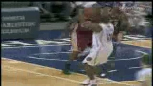 Raymond Felton throws a wonderful pass to Alexis Ajinca