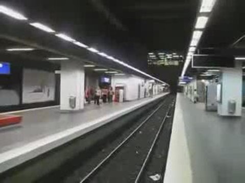 Un salto au dessus de la ligne rer