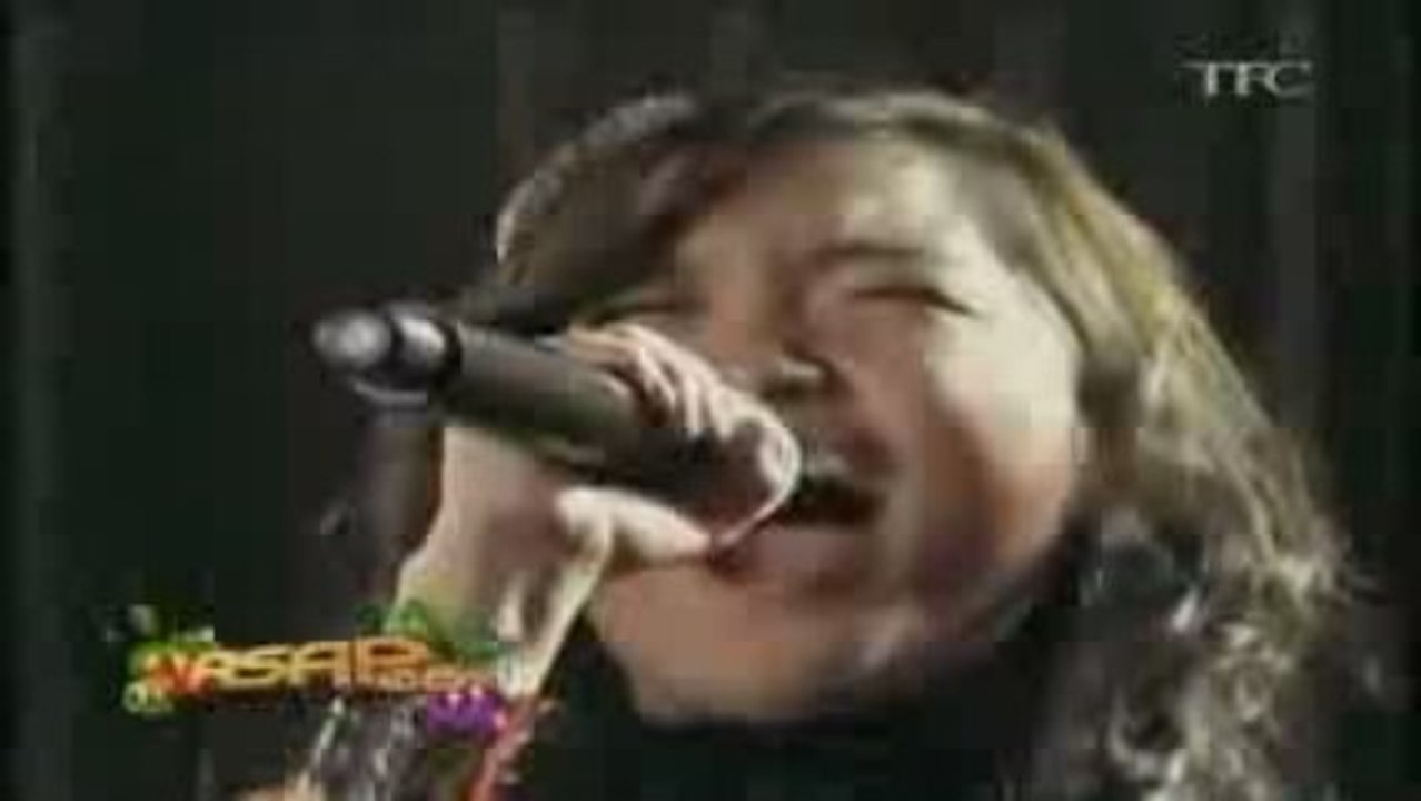 Charice Pempengco  & Arnel Pineda  Duet , sing 'Alone'