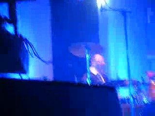 PONY PONY RUN RUN - Walking on a line Live @ Olympic de Nantes