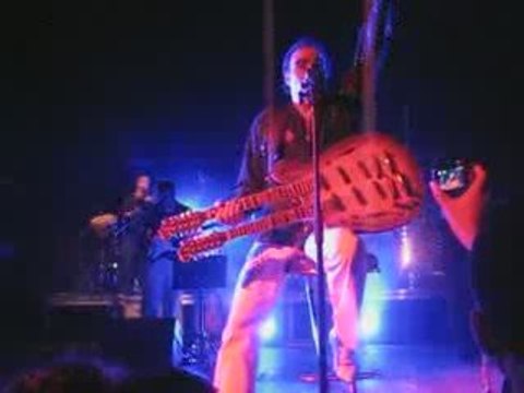 Hommage à Matoub par Takfarinas