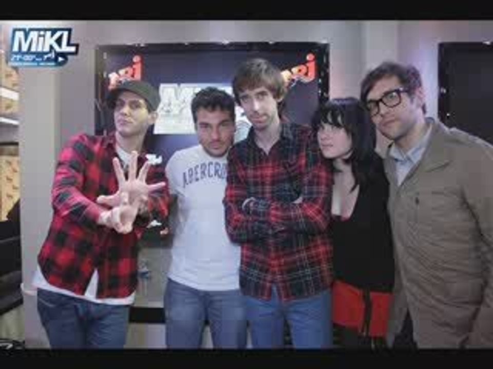 Cobra Starship sur NRJ dans l'émission sans interdit part.2