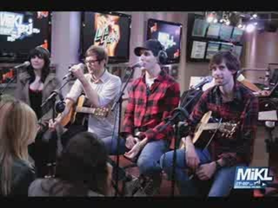 Cobra Starship Good Girls Go Bad en live sur NRJ (lesi)