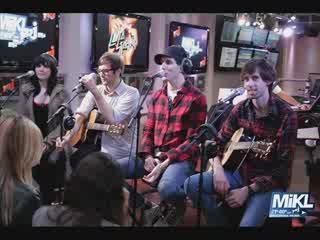 Cobra Starship Good Girls Go Bad en live sur NRJ (lesi)