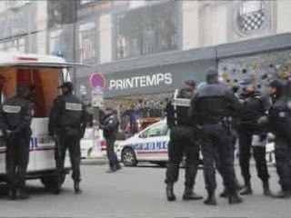 LA POLICE VEUT KEMI SEBA MAIS PAS FREDERIC MITTERAND