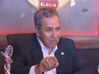 Devlet Bakanı Arınç, Demirel'i Taklidini Yaparak Eleştirdi