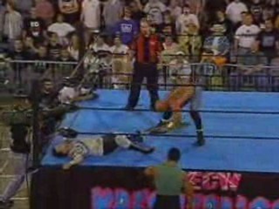 Mikey Whipwreck vs Justin Credible