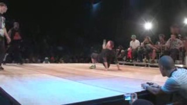 total feeling crew vs wanted