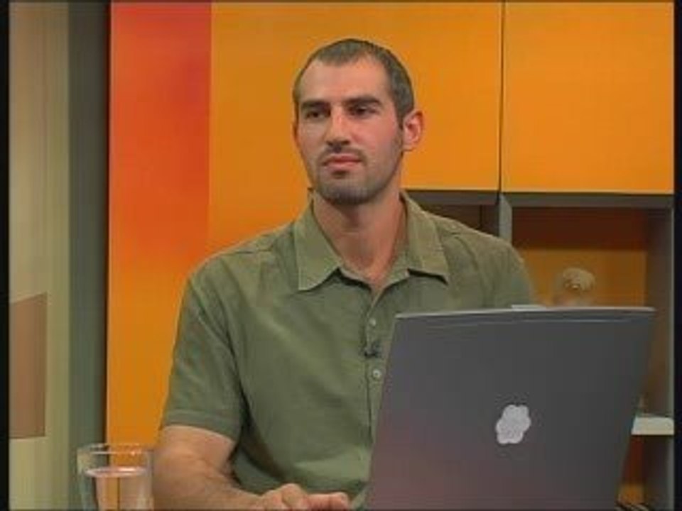 Смех над кризисом не поможет