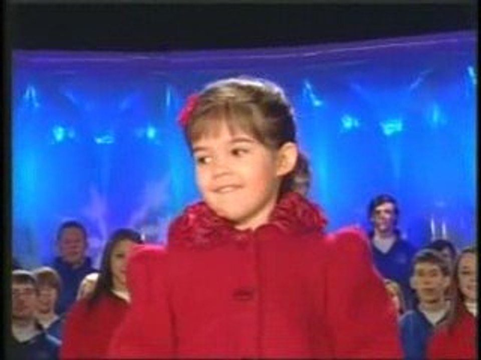 Kaitlyn Maher singt 'Sleep Well Little Children'