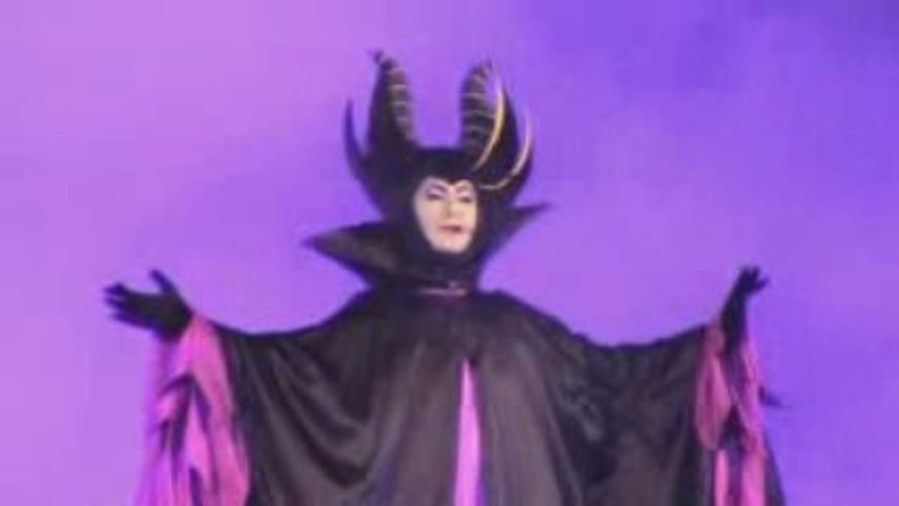 Not-So-Scary Halloween show / Spectacle "Pas-Si-trouille"