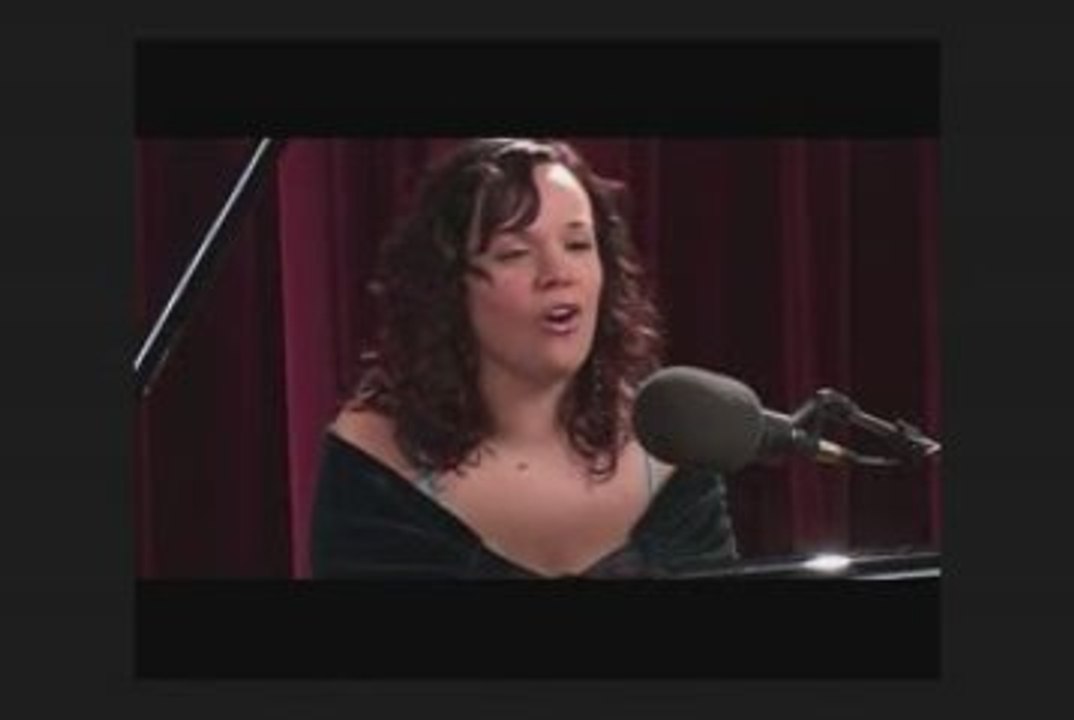 O Holy Night - Allison Crowe (live-off-the-floor)