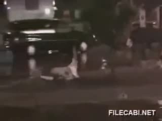 Regis qui se prend un panneaux !