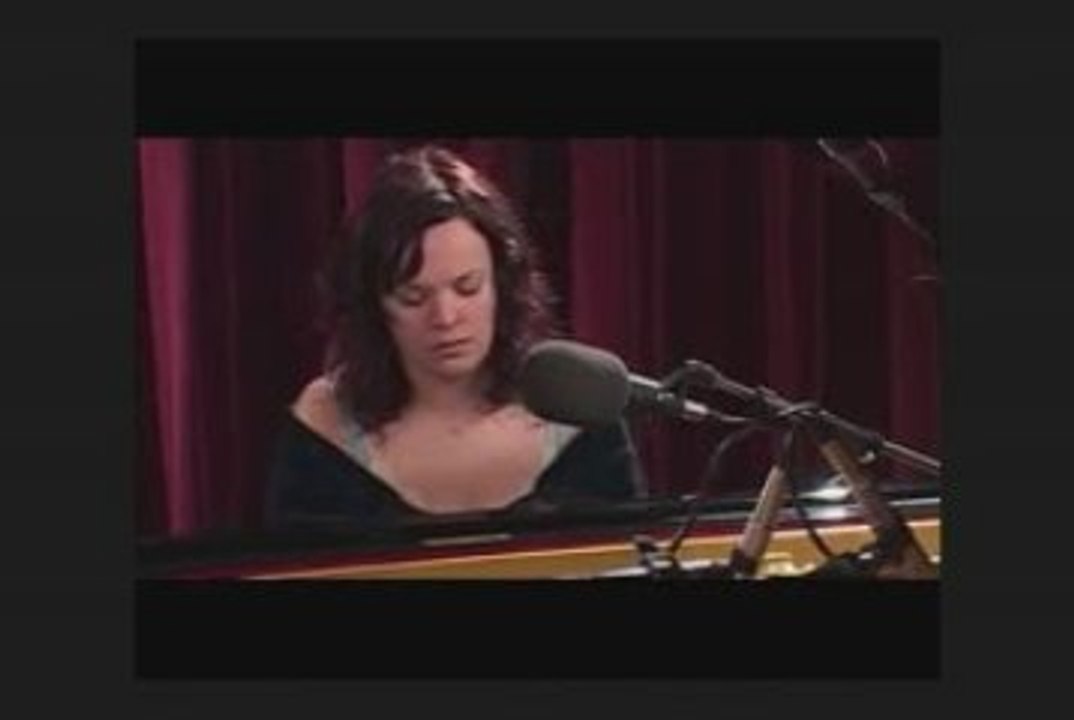 Silent Night - Allison Crowe (live-off-the-floor)