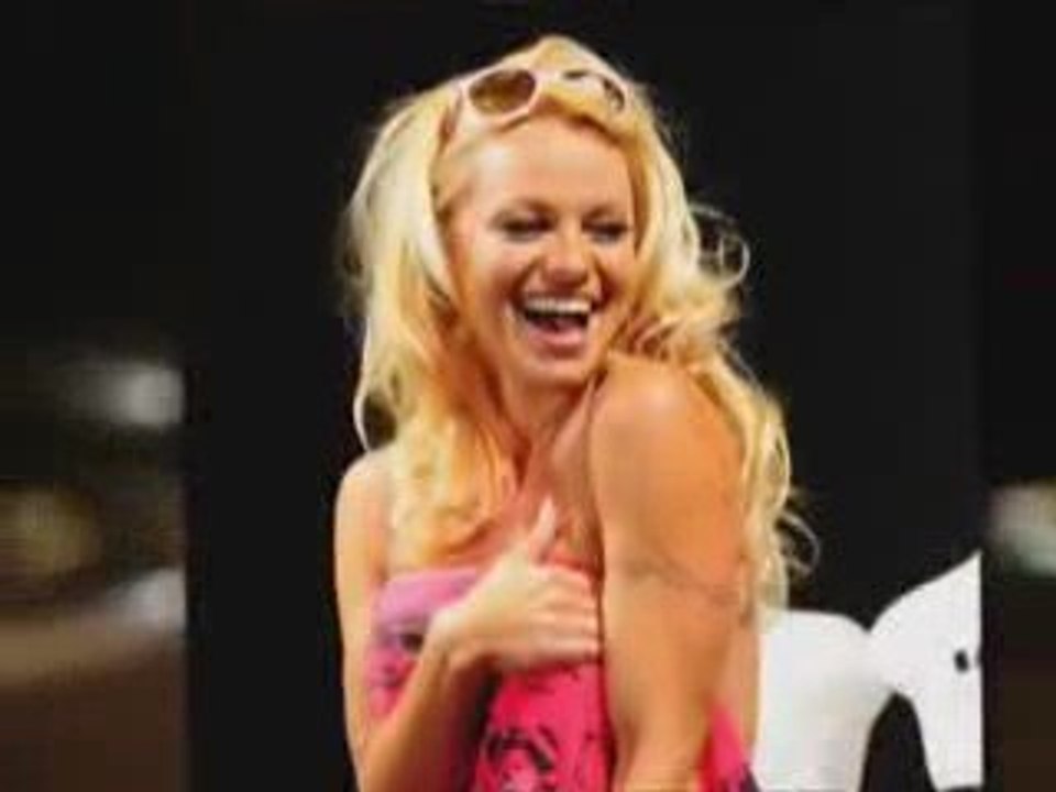 Pamela Anderson version camping de luxe...