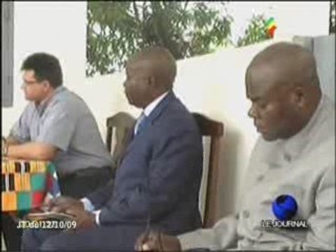 A. P. Koussoud Mavoungou reçoit la délégation de TLC Congo