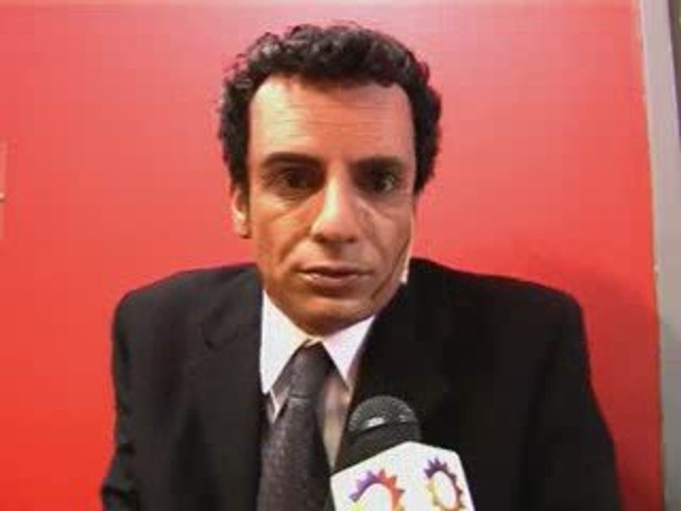 Martín Bossi como Luis Majul