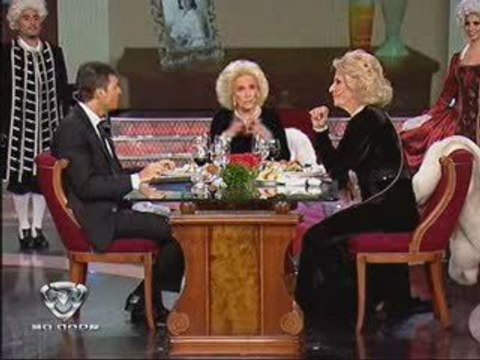 Martin Bossi como Mirtha cenando con Mirtha