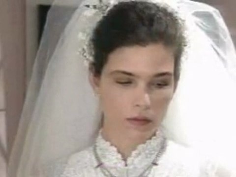 De Corpo e Alma (1992) - Paloma foge do casamento