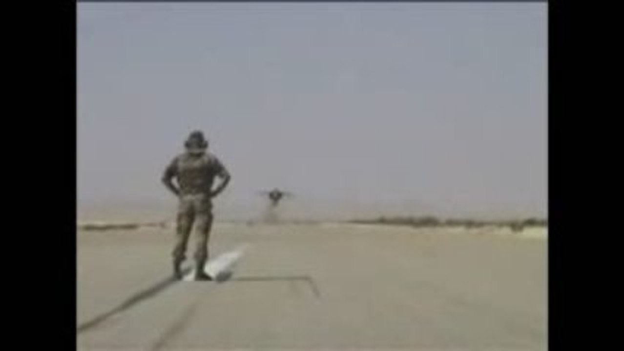 Super Low Flying Fighter Jet - Amazing!