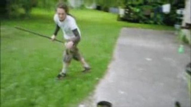 The Quoi Comment Faire - Ouvrir une bière sans décapsuleur 3